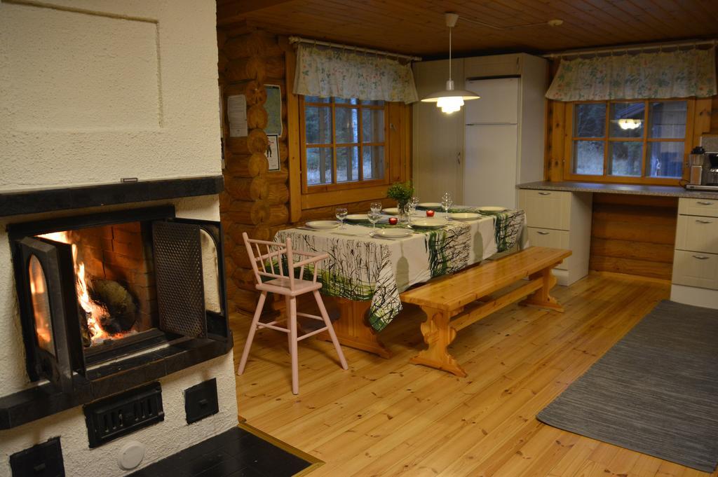 Lomapesae Cottages Pertunmaa 客房 照片